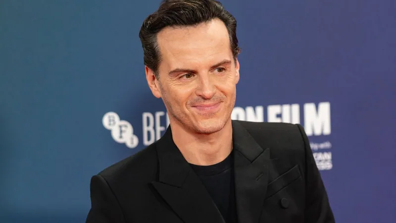 Andrew Scott elogia Heated Rivalry e defende filmes sobre a crise da aids