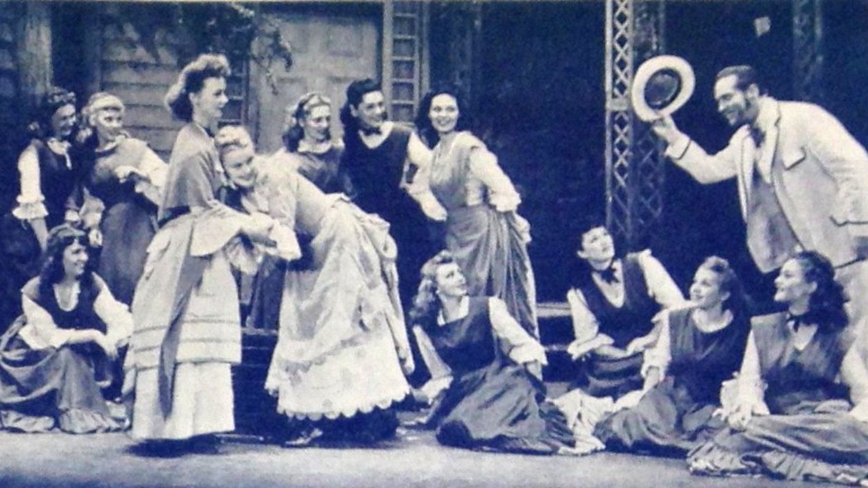 Cena da produção original de “Carousel”, musical de Rodgers e Hammerstein em que nasceu “You’ll Never Walk Alone”; foto de arquivo.
